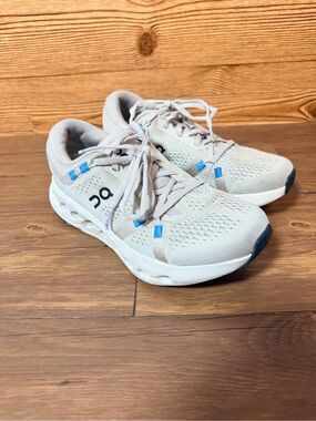 On Cloud Women's On Cloudsurfer 2 Road Running Shoe Size 7 Pearl Ivory